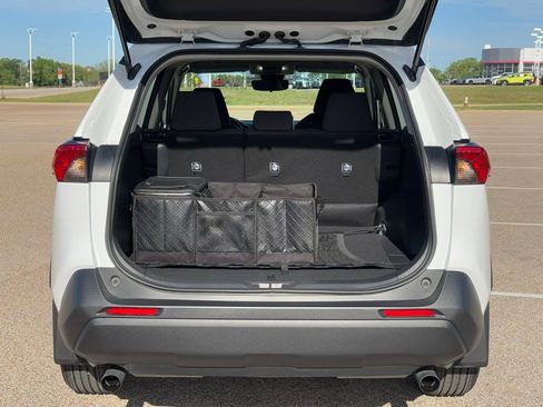Used 2025 Toyota RAV4 LE image 7