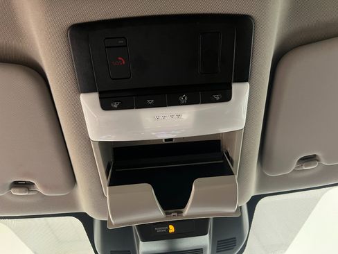 Used 2024 Nissan Rogue SV image 37