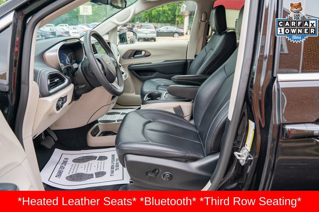 Used 2024 Chrysler Pacifica Limited FWD image 15