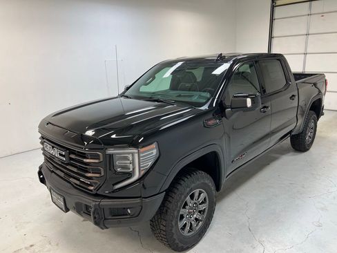 New 2026 GMC Sierra 1500 AT4X w/ LPO, Black Badging Package image 5