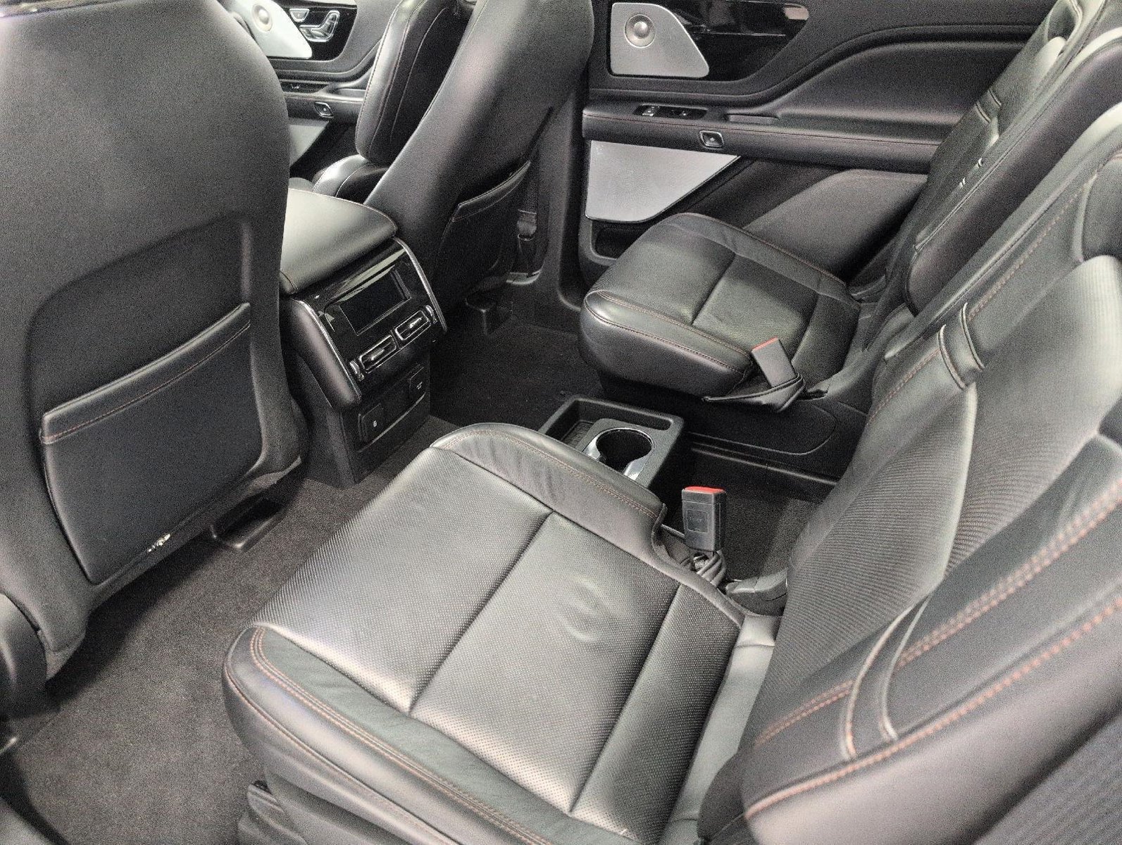 Used 2020 Lincoln Aviator Reserve w/ Equipment Group 202A AWD/4WD image 21