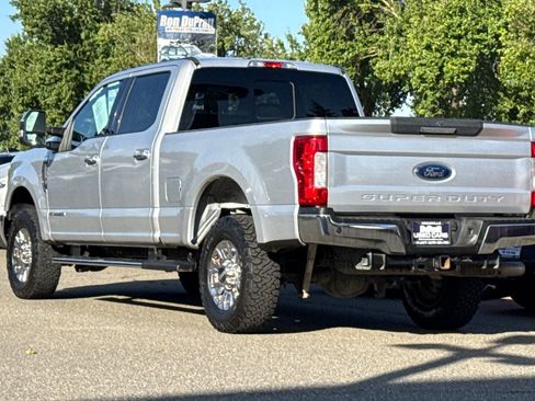 Used 2017 Ford F250 XLT w/ XLT Premium Package AWD/4WD image 6