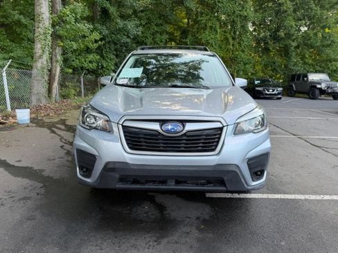 Used 2020 Subaru Forester Premium AWD/4WD image 2