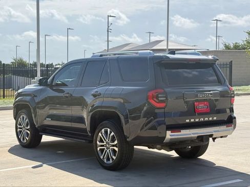 Used 2025 Toyota 4Runner Limited AWD/4WD image 8