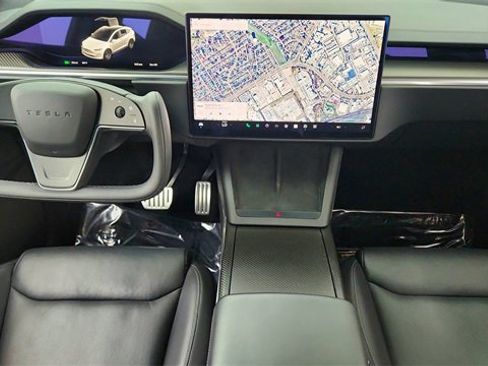 Used 2022 Tesla Model X Plaid image 39