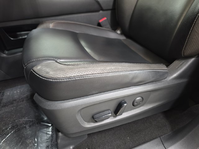Used 2023 Nissan Pathfinder SL AWD/4WD image 29