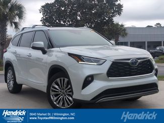 Used 2022 Toyota Highlander Platinum video 1