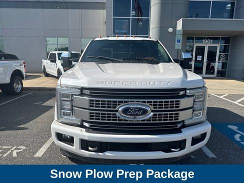 Used 2018 Ford F350 Platinum w/ Platinum Ultimate Package AWD/4WD image 3