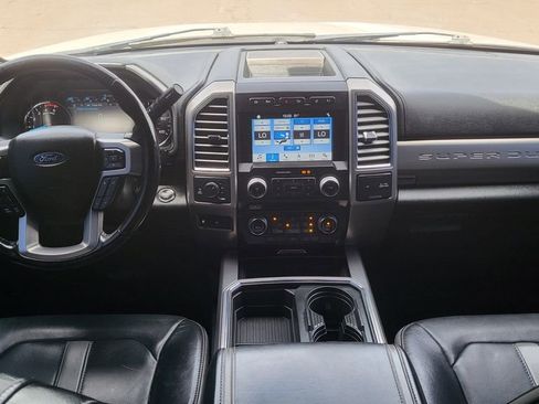 Used 2018 Ford F250 Platinum w/ Platinum Ultimate Package AWD/4WD image 24