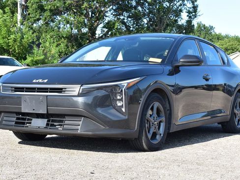 Used 2025 Kia K4 FWD image 1