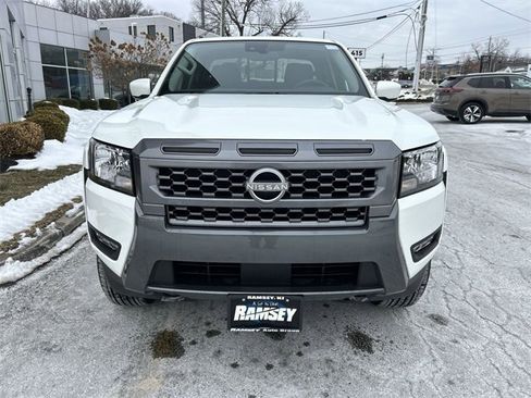 New 2025 Nissan Frontier SV w/ SV Convenience Package image 3