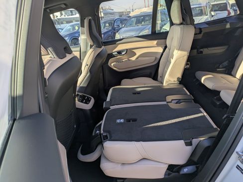 New 2026 Volvo XC90 T8 Plus w/ Protection Package Premier image 16