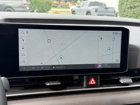 Used 2025 Kia Carnival EX FWD image 38