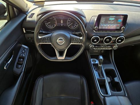 Used 2023 Nissan Sentra SR w/ SR Premium Package image 15