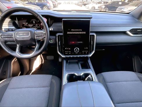 Used 2025 GMC Acadia Elevation image 13