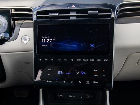 Certified 2022 Hyundai Tucson Limited w/ Cargo Package image 19