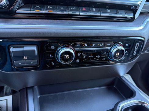 New 2026 GMC Sierra 1500 SLT image 33