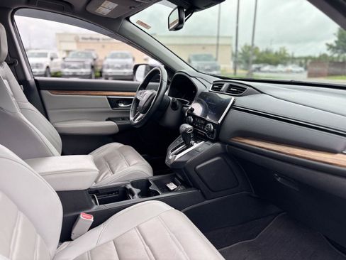 Used 2018 Honda CR-V Touring image 14