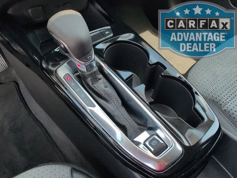 Certified 2025 Chevrolet Trax LT image 21