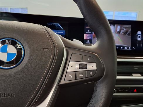 Used 2025 BMW X5 xDrive50e image 26