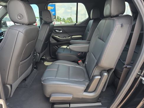 Used 2023 Chevrolet Traverse RS AWD/4WD image 11