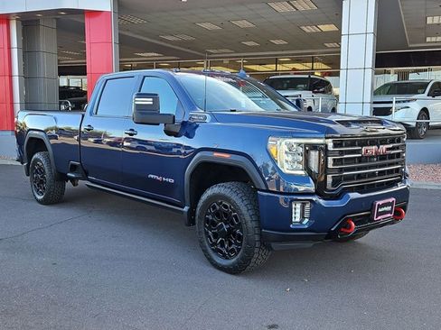 Used 2021 GMC Sierra 2500 AT4 w/ AT4 Premium Plus Package image 3