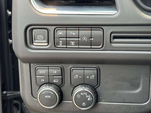 Used 2023 Chevrolet Tahoe LT w/ LT Signature Plus Package AWD/4WD image 23