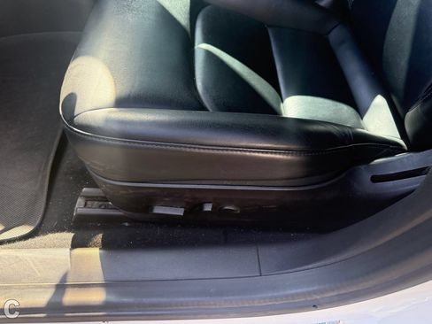Used 2020 Tesla Model 3 Standard Range Plus RWD image 18