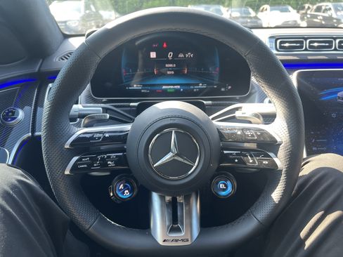 Used 2025 Mercedes-Benz S 63 AMG S image 18