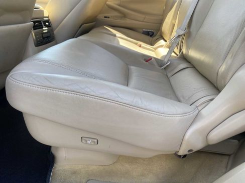 Used 2010 Lexus LX 570 4WD image 30