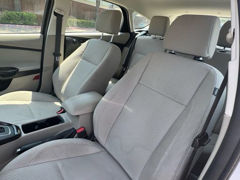 Used 2017 Ford Focus Electric Hatchback FWD image 20