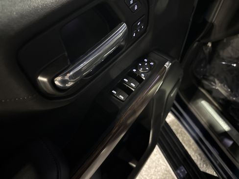 Used 2022 Chevrolet Silverado 1500 High Country w/ Safety Package II image 17