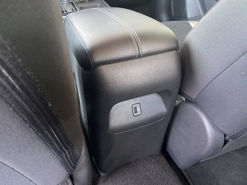 Used 2024 Nissan Sentra SV FWD image 28