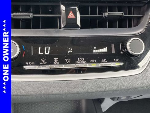 Used 2025 Toyota Corolla LE FWD image 18
