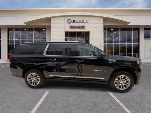 Certified 2023 GMC Yukon XL Denali w/ Max Trailering Package AWD/4WD image 16