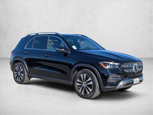 Certified 2025 Mercedes-Benz GLE 350 4MATIC image 3