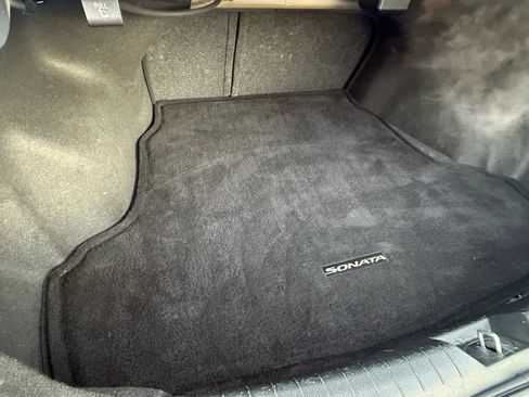 Used 2018 Hyundai Sonata Limited image 28