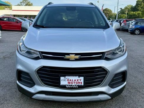 Used 2017 Chevrolet Trax LT w/ LT Convenience Package image 5
