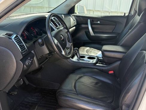 Used 2009 GMC Acadia SLT w/ Technology Package AWD/4WD image 7