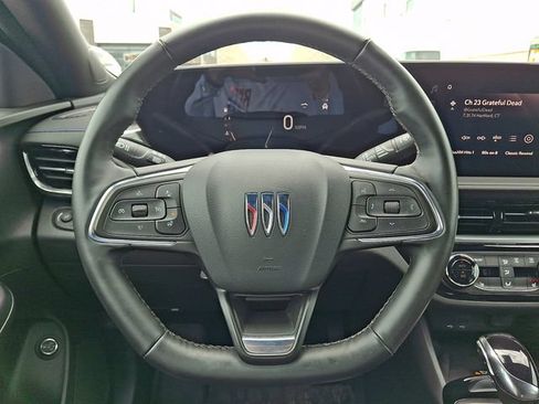 Used 2024 Buick Envista Sport Touring w/ Convenience I Package FWD image 20