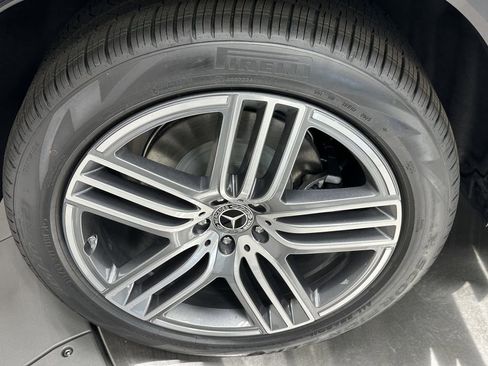 New 2026 Mercedes-Benz GLS 450 4MATIC image 21