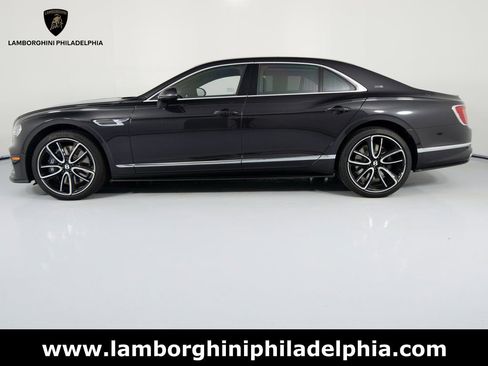 Used 2024 Bentley Flying Spur V8 image 8