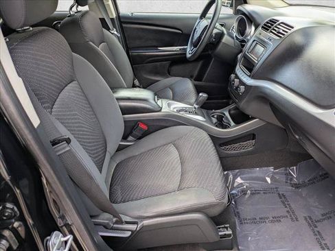 Used 2018 Dodge Journey SXT FWD image 20