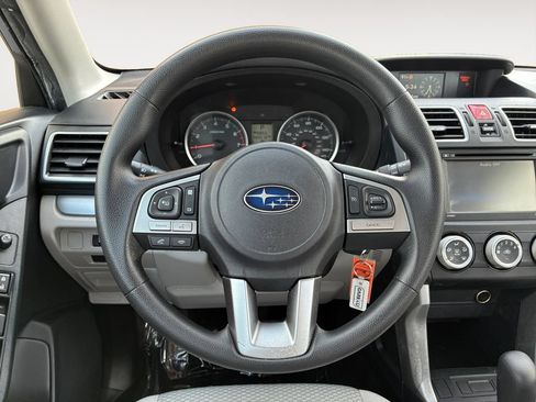 Used 2017 Subaru Forester 2.5i AWD/4WD image 23