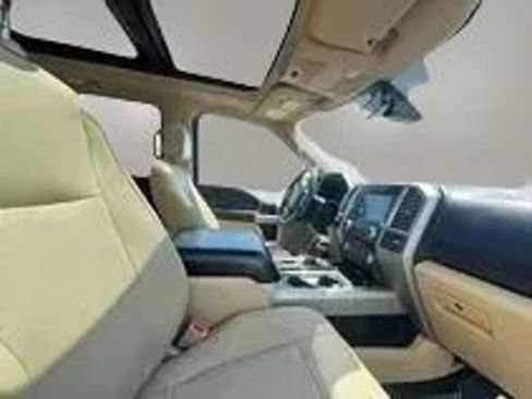 Used 2015 Ford F150 Lariat w/ Equipment Group 502A Luxury AWD/4WD image 9