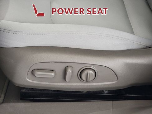 Used 2022 Chevrolet Malibu LT image 16