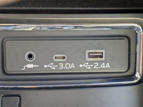 Used 2023 Subaru Ascent Premium w/ Convenience Package image 25