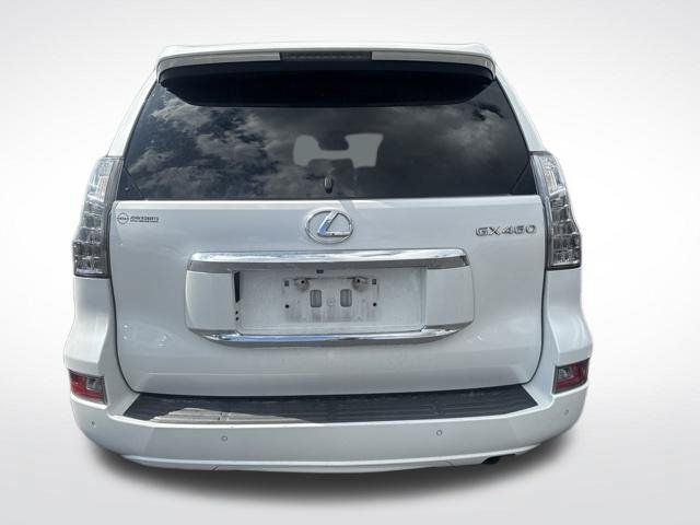 Used 2016 Lexus GX 460 w/ Premium Package AWD/4WD image 4