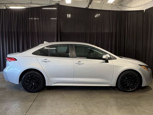 Used 2024 Toyota Corolla LE image 27