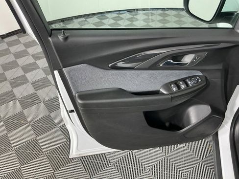 Used 2023 Chevrolet TrailBlazer LT w/ Convenience Package image 8